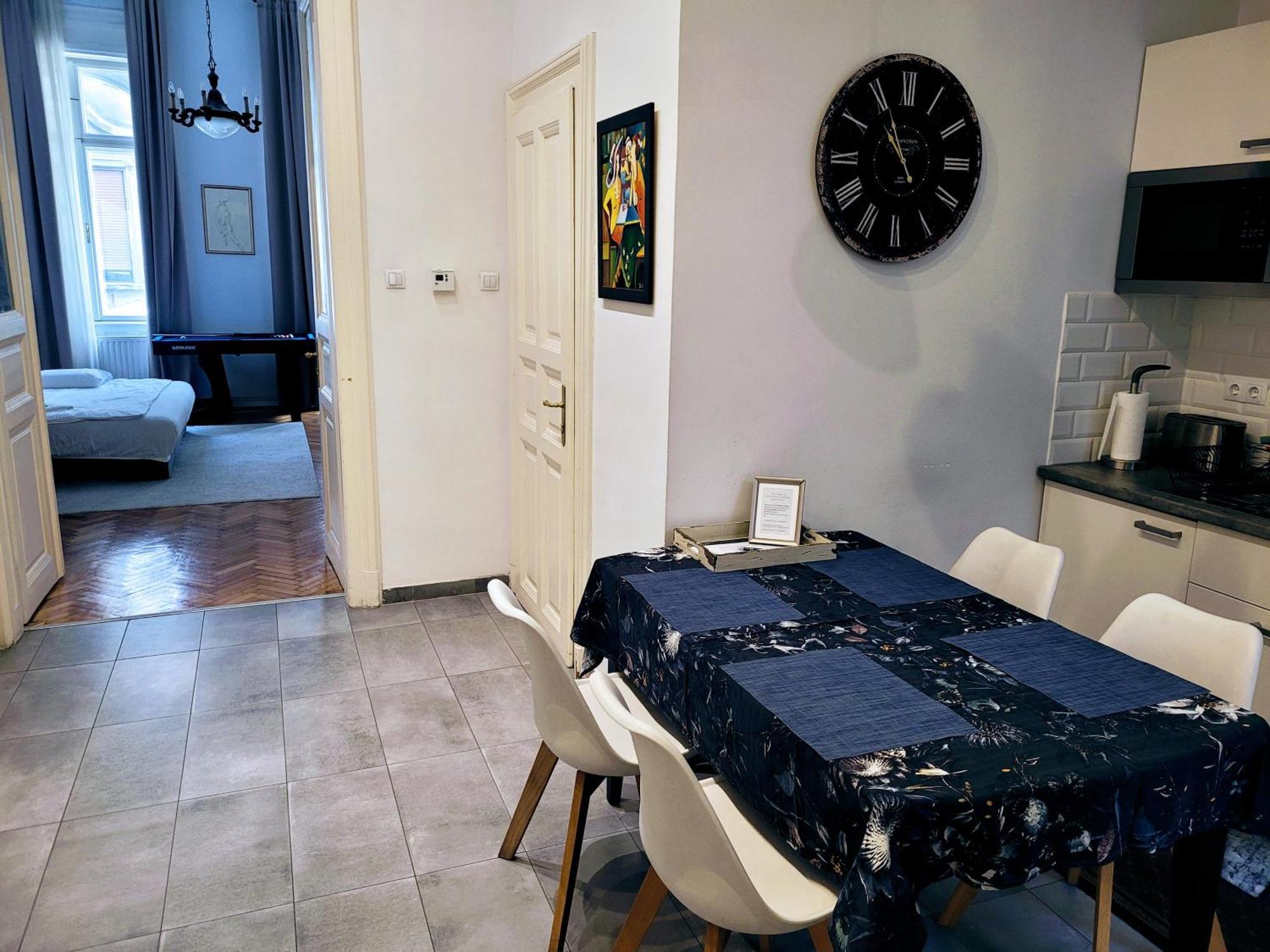 Christoph'S Central Apartment Budapest Eksteriør billede