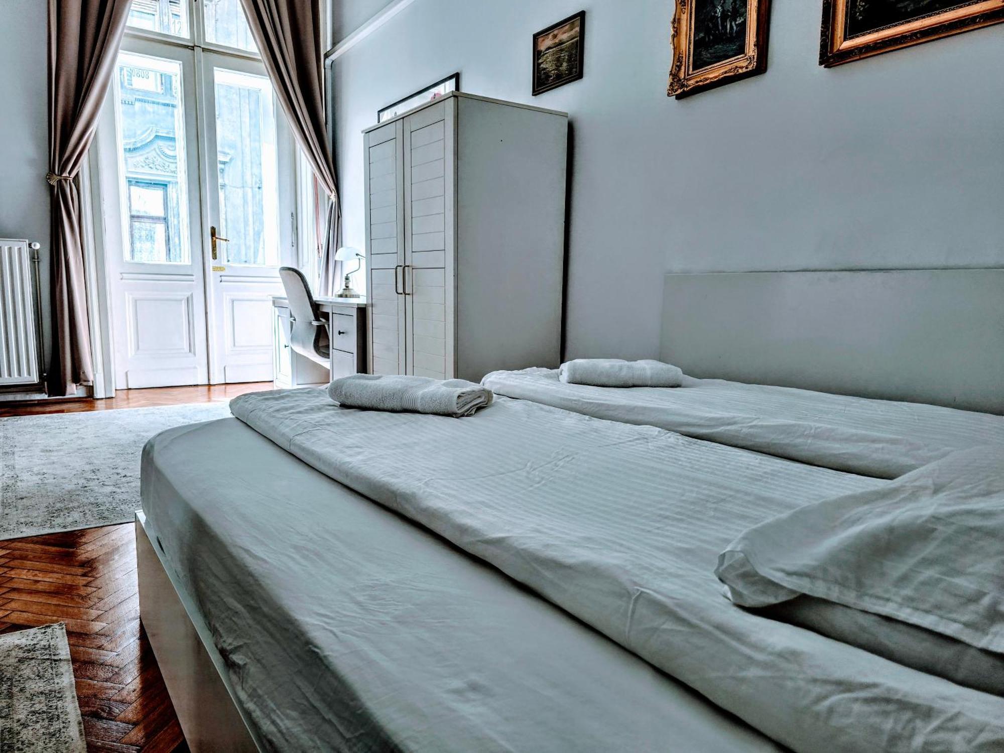 Christoph'S Central Apartment Budapest Eksteriør billede